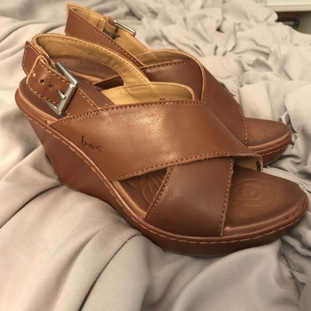 b.o.c wedge sandals